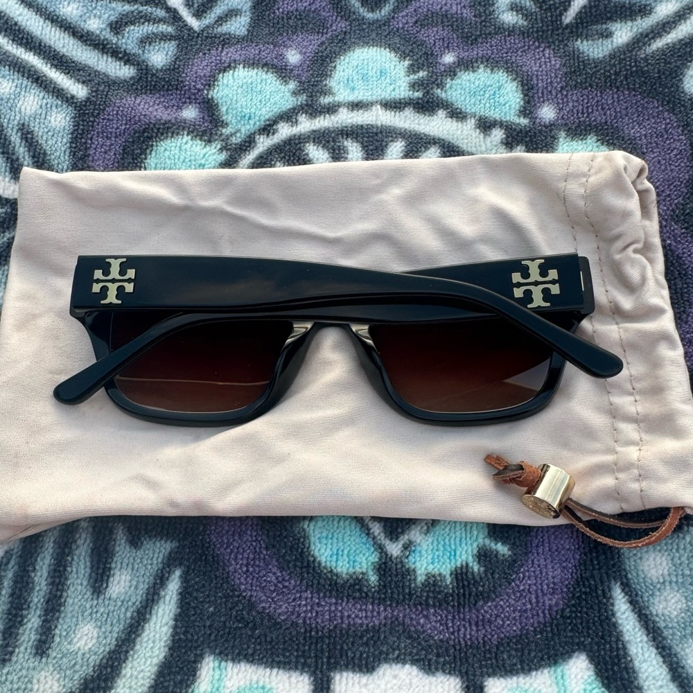 Tory Burch Sunglasses 😎